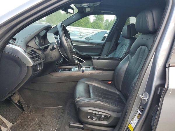 2015 BMW X5 xDrive50i — DENT