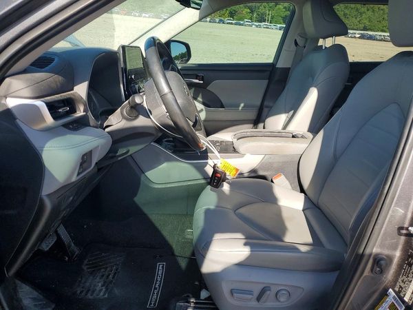 2023 TOYOTA HIGHLANDER