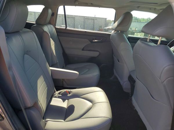 2023 TOYOTA HIGHLANDER