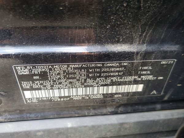 2021 TOYOTA RAV4 XLE