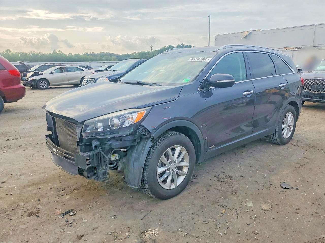 2017 KIA SORENTO L, LX