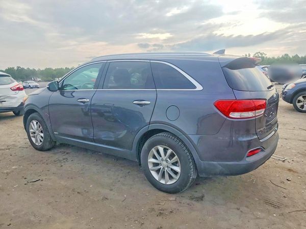 2017 KIA SORENTO L, LX
