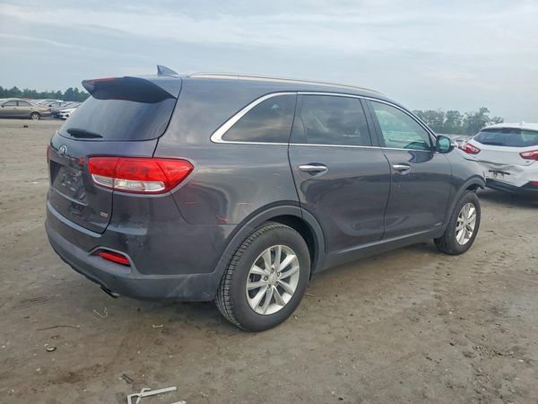 2017 KIA SORENTO L, LX