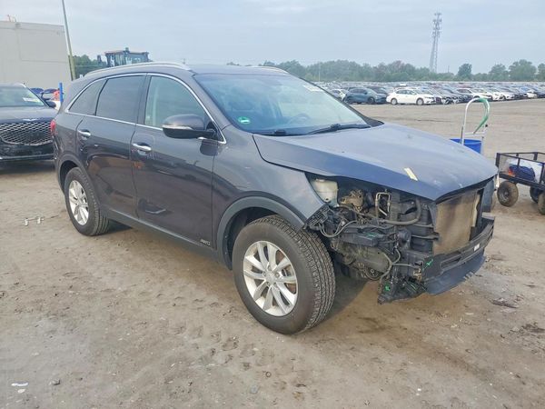 2017 KIA SORENTO L, LX