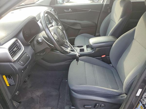 2017 KIA SORENTO L, LX