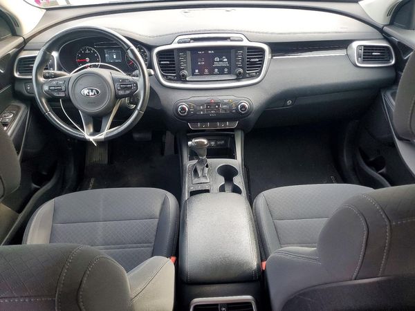 2017 KIA SORENTO L, LX