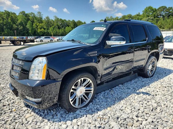 2013 CADILLAC ESCALADE Premium