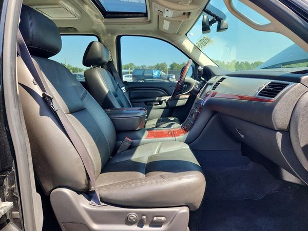 2013 CADILLAC ESCALADE Premium