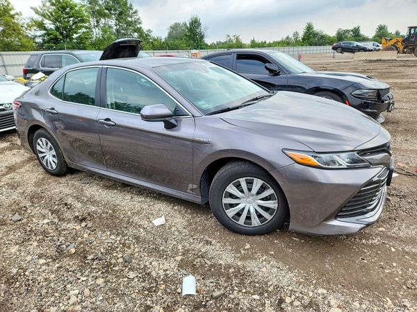 2018 TOYOTA CAMRY LE Hybrid
