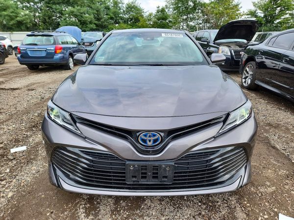 2018 TOYOTA CAMRY LE Hybrid