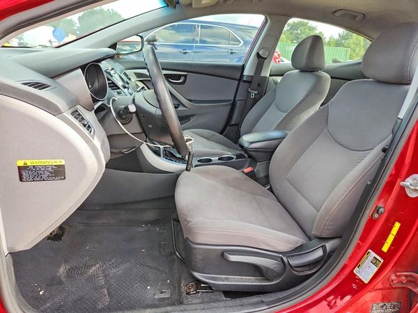 2014 HYUNDAI ELANTRA GLS (Middle)