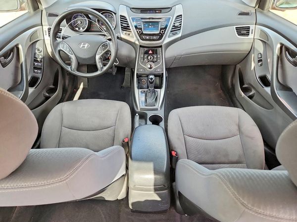2014 HYUNDAI ELANTRA GLS (Middle)
