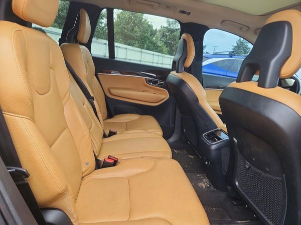 2016 VOLVO XC90 SV42 Momentum