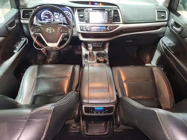 2017 TOYOTA HIGHLANDER
