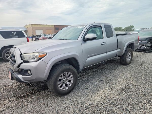 2016 TOYOTA TACOMA
