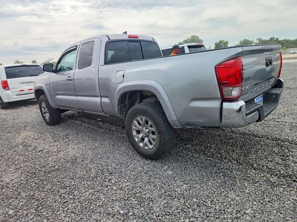 2016 TOYOTA TACOMA
