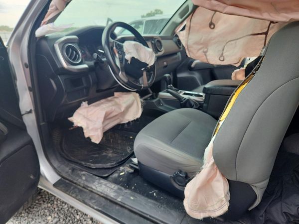 2016 TOYOTA TACOMA