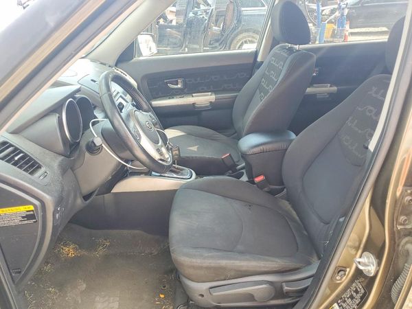 2012 KIA SOUL GL — DENT