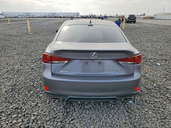 2017 LEXUS IS