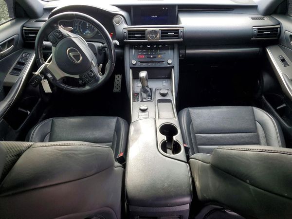 2017 LEXUS IS