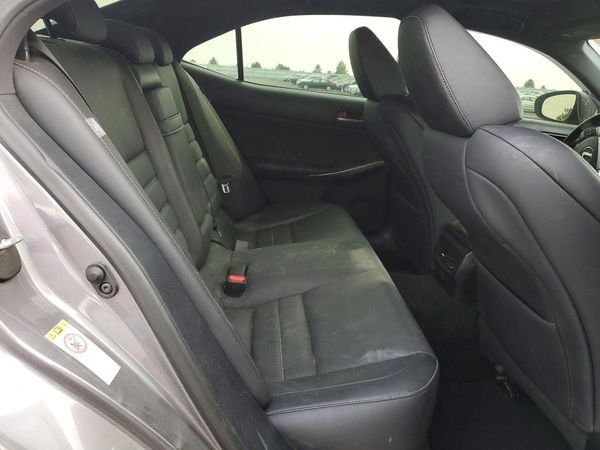 2017 LEXUS IS