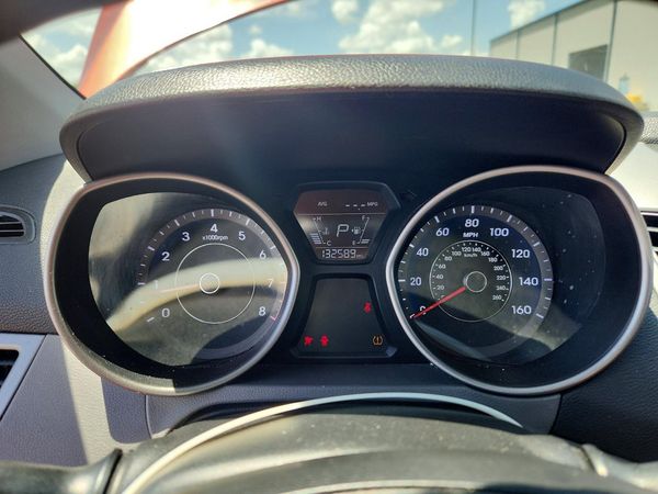 2014 HYUNDAI ELANTRA