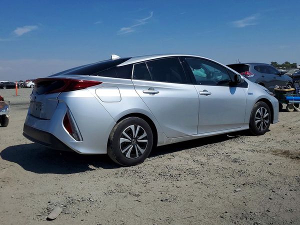 2018 TOYOTA PRIUS Plus/Premium/Advanced