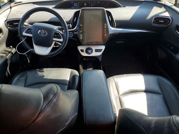 2018 TOYOTA PRIUS Plus/Premium/Advanced