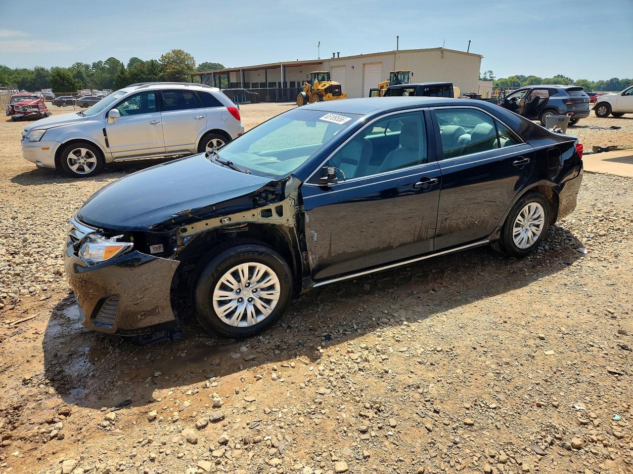 2012 TOYOTA CAMRY — Front 3/4