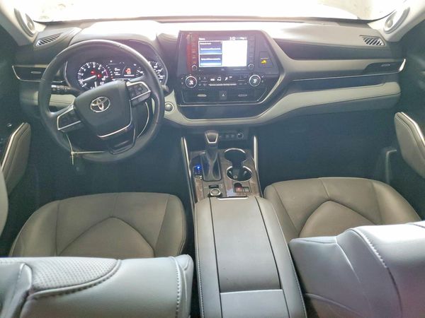 2021 TOYOTA HIGHLANDER