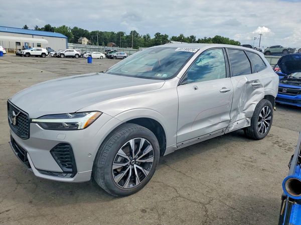 2024 VOLVO XC60 Plus Dark