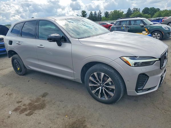 2024 VOLVO XC60 Plus Dark