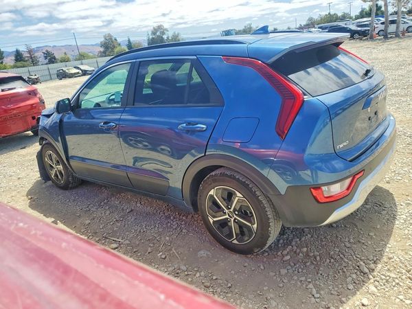 2023 KIA NIRO EX