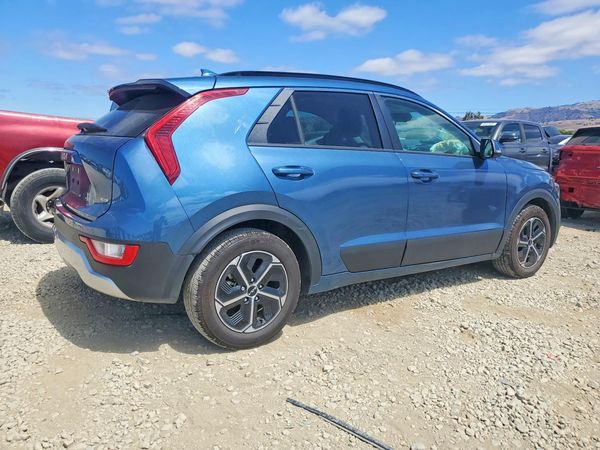 2023 KIA NIRO EX