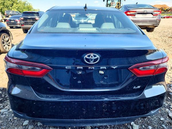 2024 TOYOTA CAMRY