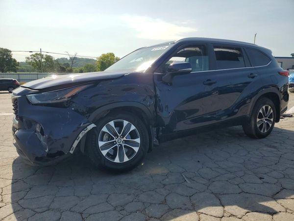 2022 TOYOTA HIGHLANDER