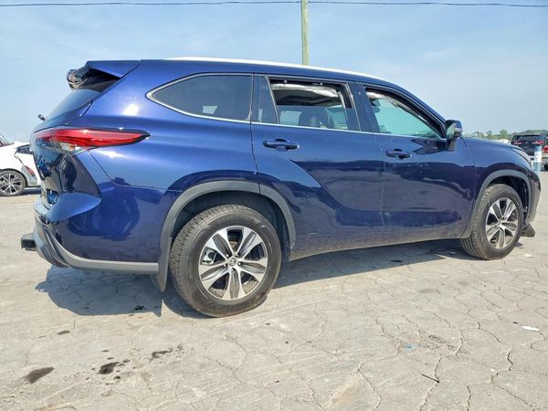 2022 TOYOTA HIGHLANDER