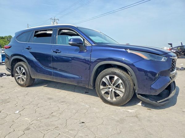 2022 TOYOTA HIGHLANDER