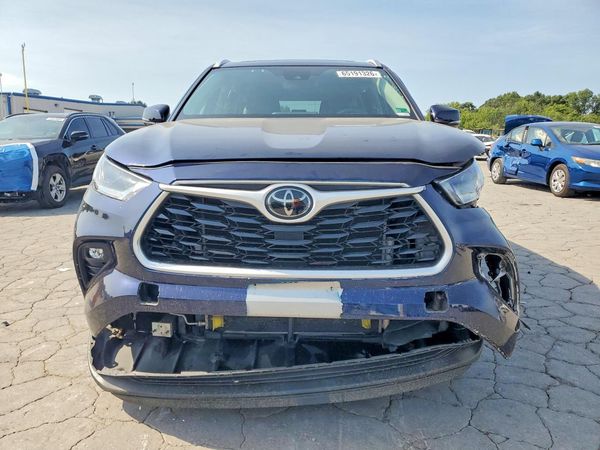 2022 TOYOTA HIGHLANDER