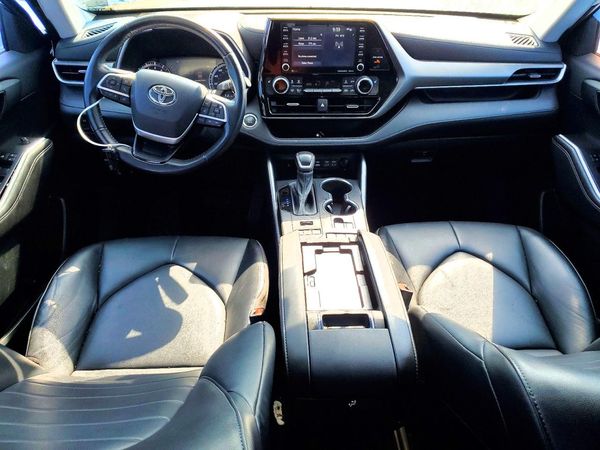 2022 TOYOTA HIGHLANDER