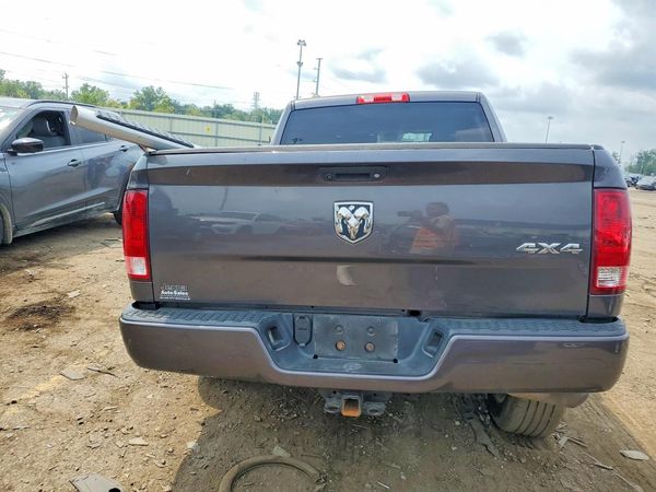 2017 RAM 1500 ST