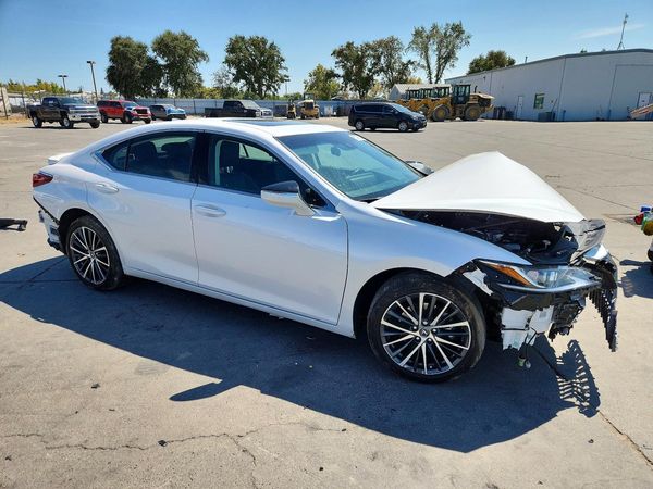 2025 LEXUS ES300 300h Premium — Passenger 3/4