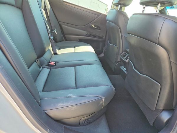 2025 LEXUS ES300 300h Premium — PSRS