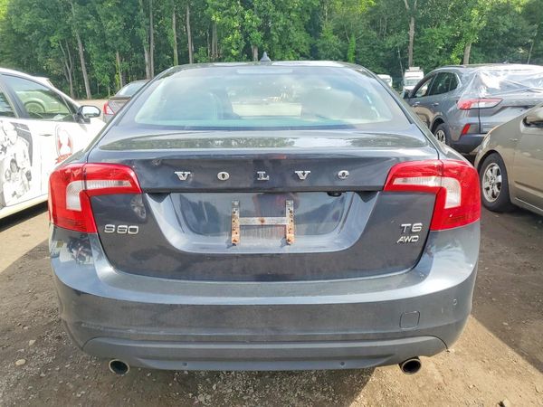 2012 VOLVO S60