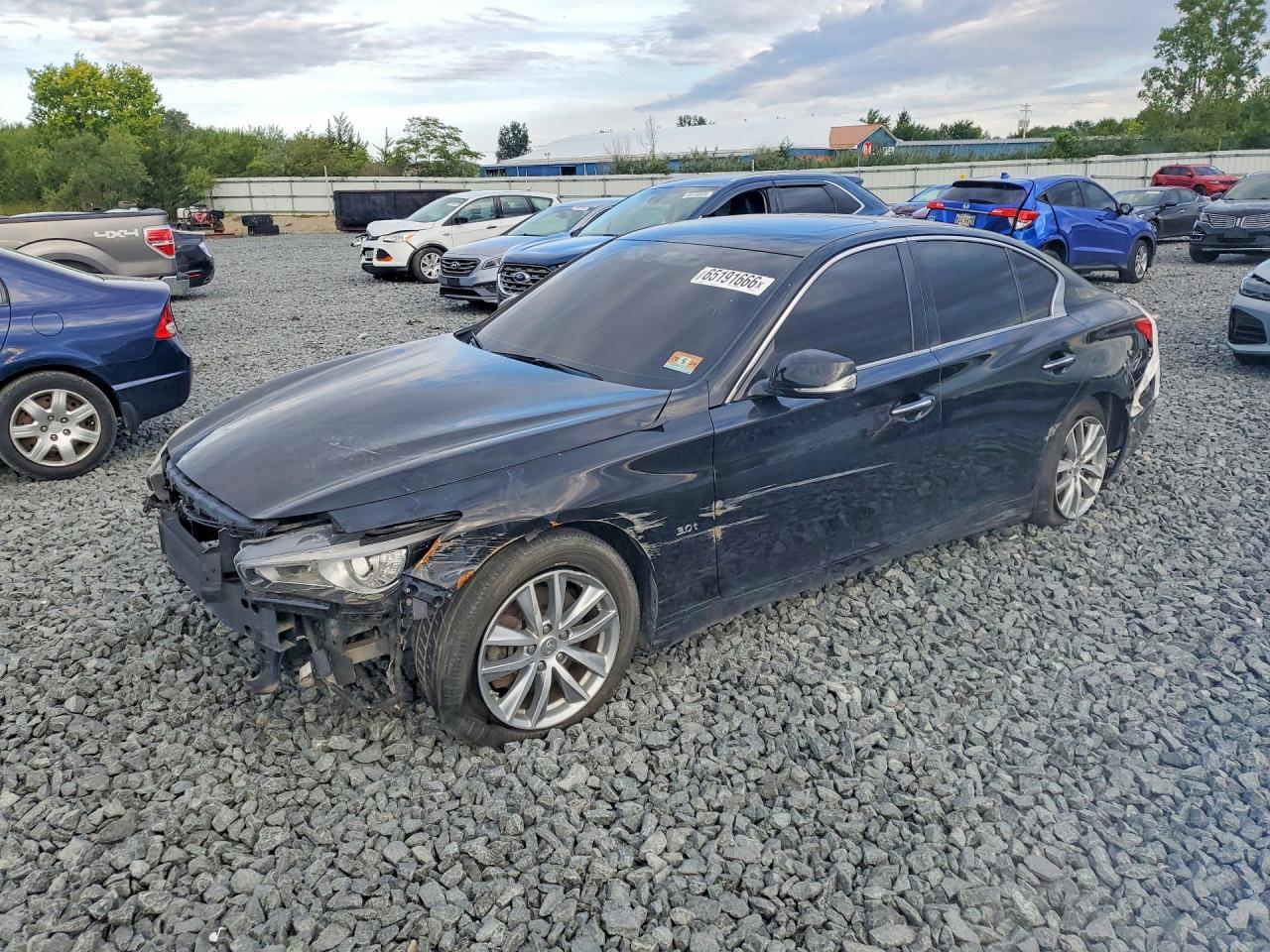 2017 INFINITI Q50