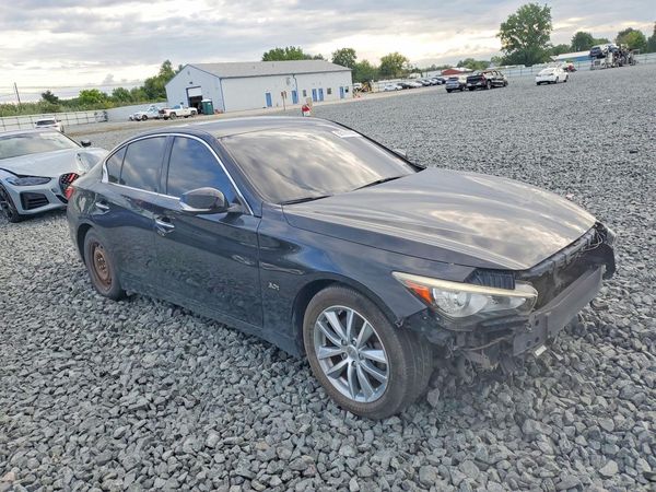 2017 INFINITI Q50