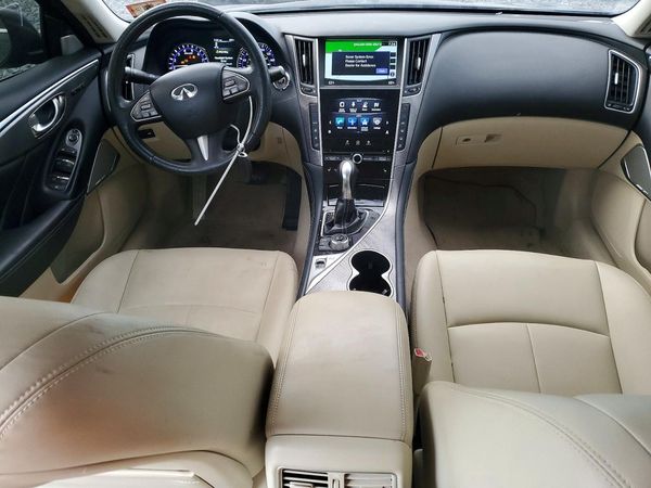 2017 INFINITI Q50