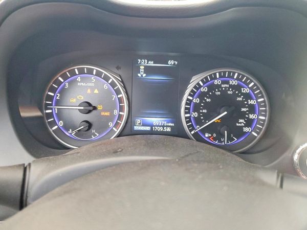 2017 INFINITI Q50