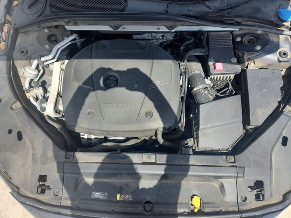 2017 VOLVO S90
