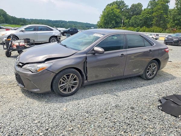 2015 TOYOTA CAMRY